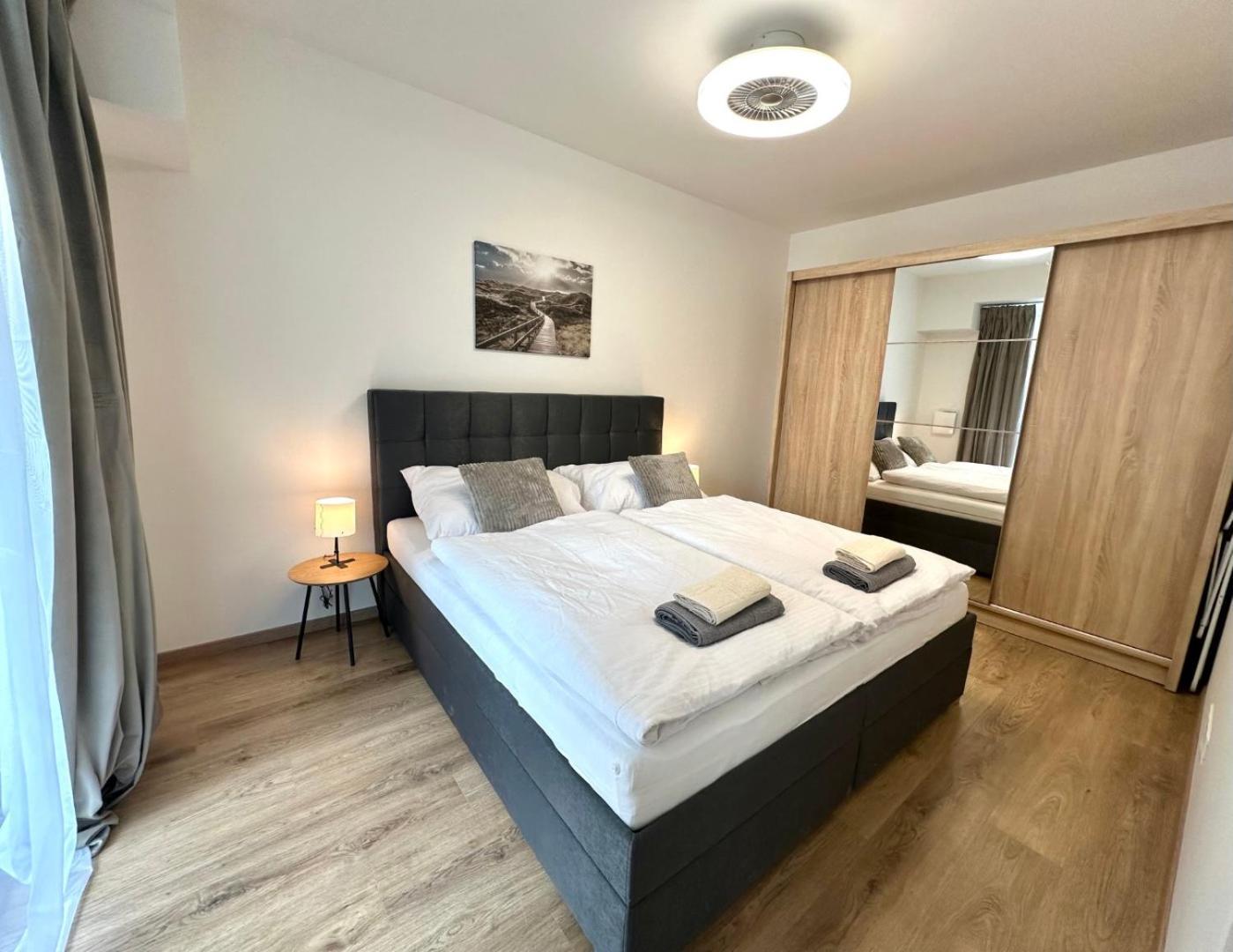 2 Room Apartment, New Building, Balcony, 208 Rovinka Exterior photo