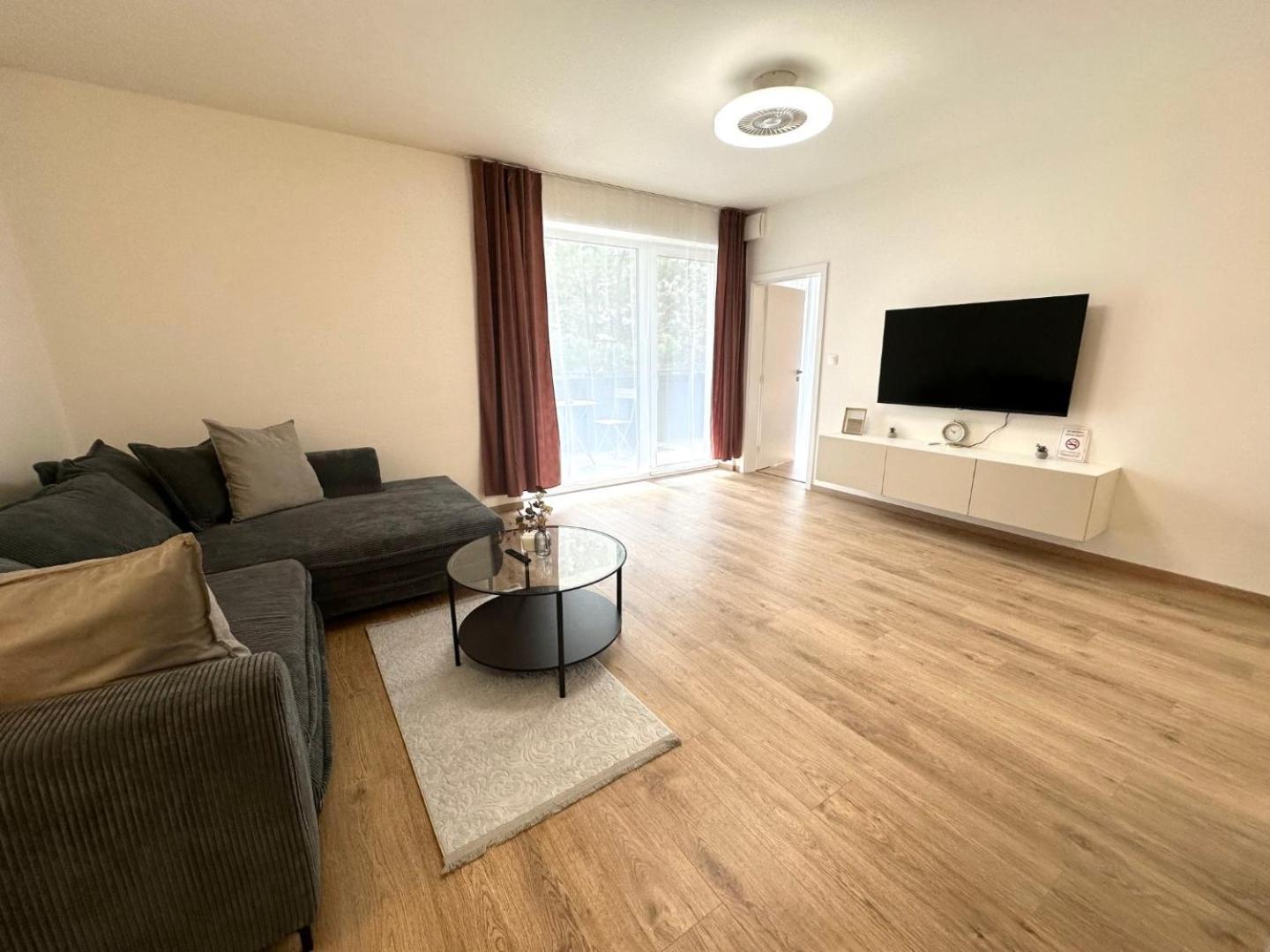 2 Room Apartment, New Building, Balcony, 208 Rovinka Exterior photo