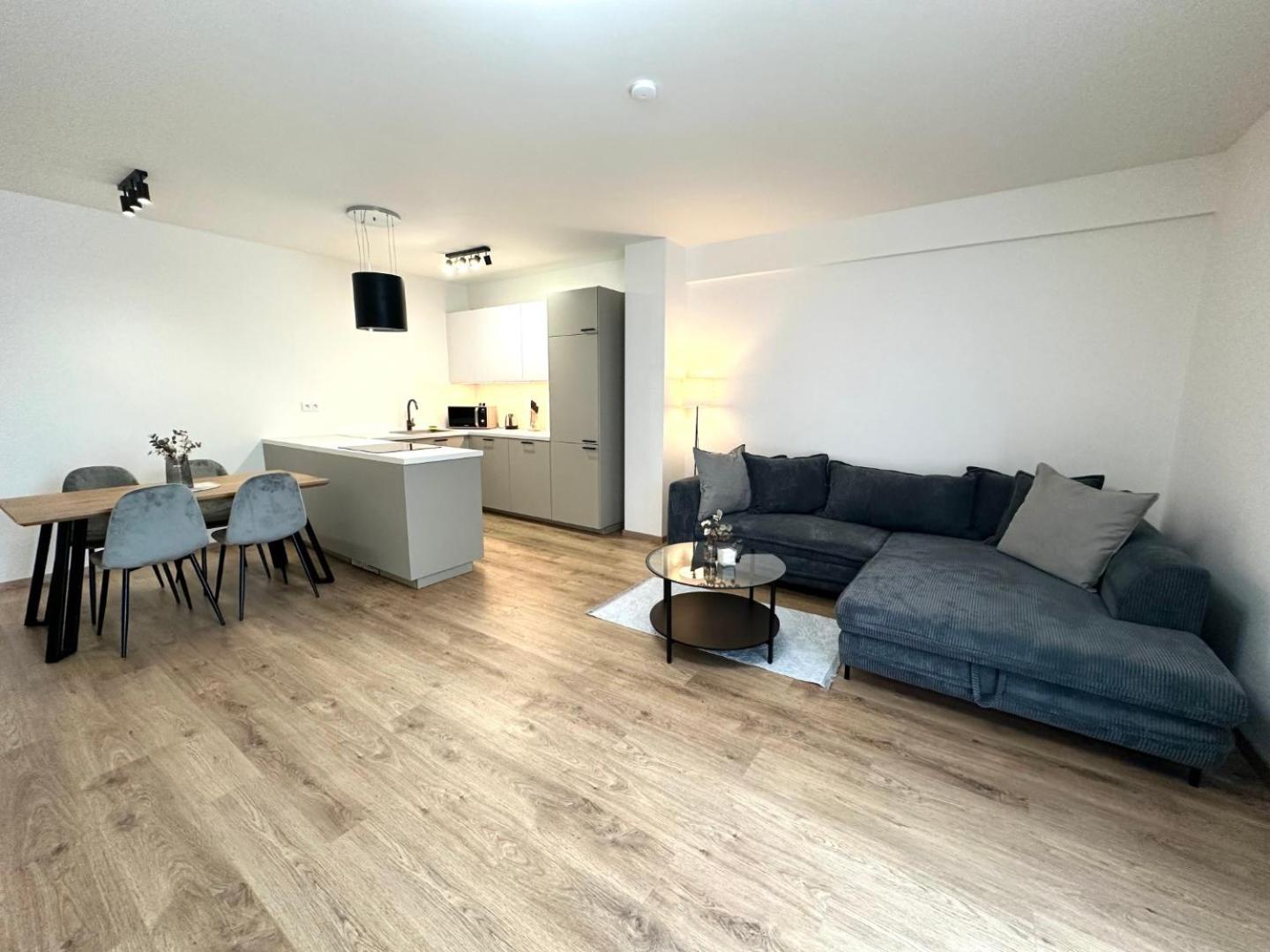 2 Room Apartment, New Building, Balcony, 208 Rovinka Exterior photo