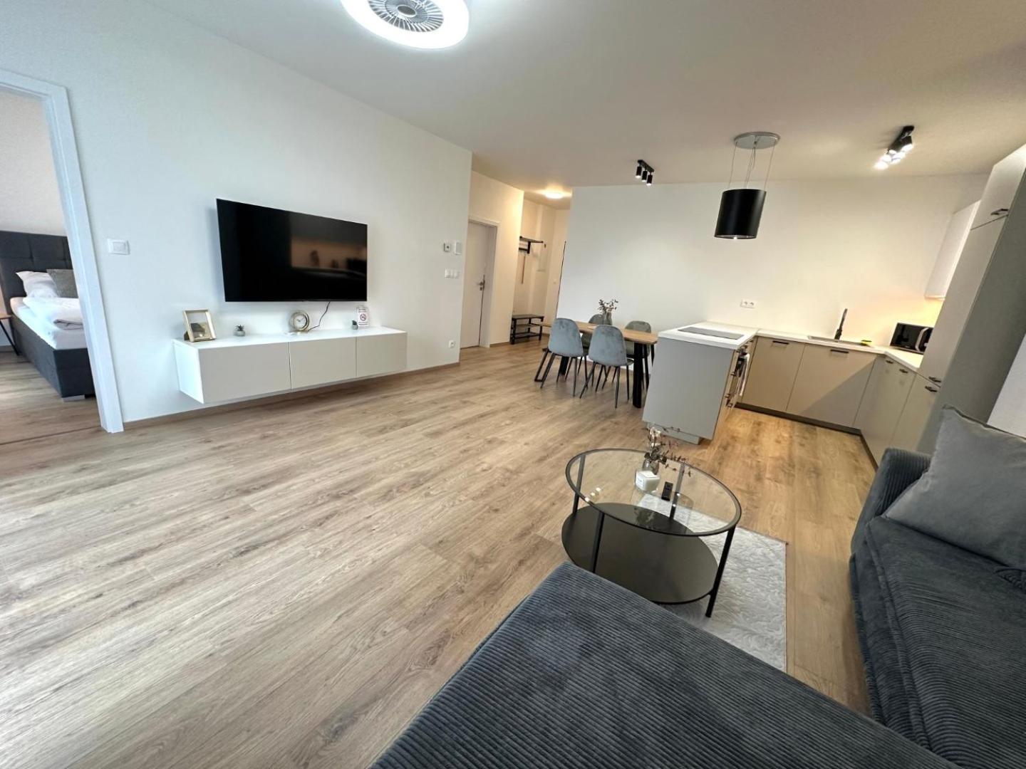2 Room Apartment, New Building, Balcony, 208 Rovinka Exterior photo